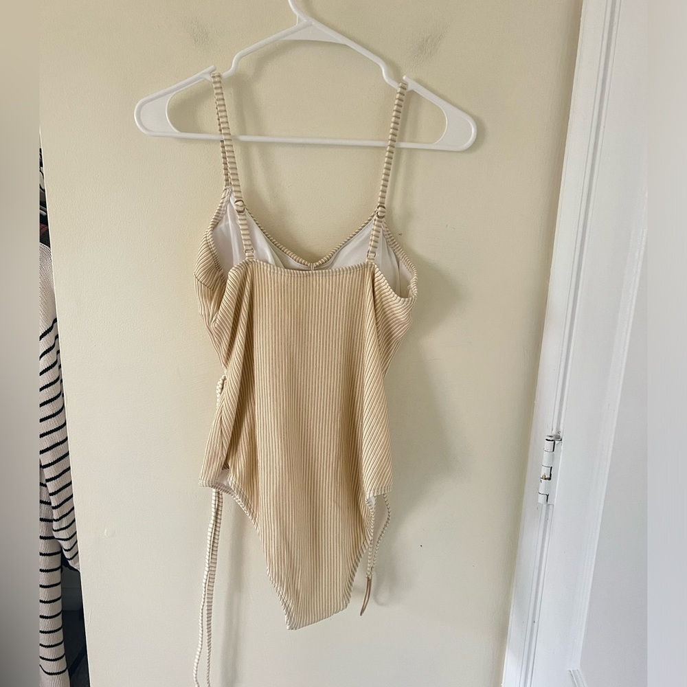 Cupshe Cream Ribbed One Piece Swimsuit - Picture 10 of 11